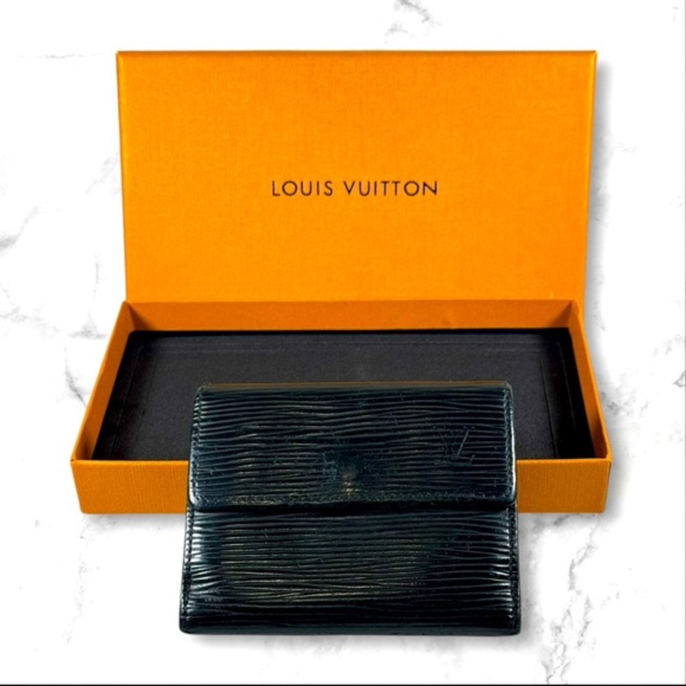 LOUIS VUITTON EPI LEATHER COMPACT WALLET IN MINT CONDITION BLACK